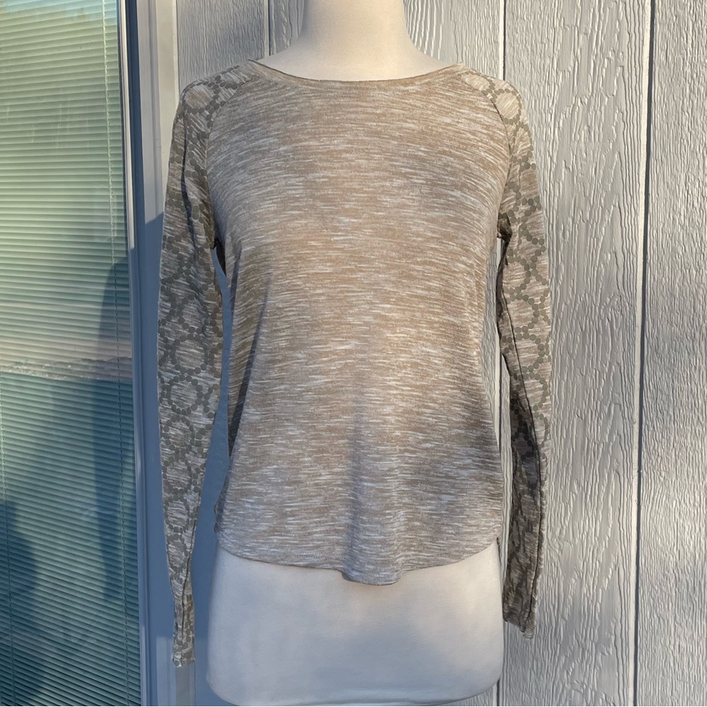 prAna XS Natural Marked Long Sleeve Circle Print Shirt